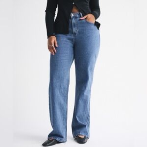 Abercrombie & Fitch Curve Love High Rise 90’s Relaxed Jean